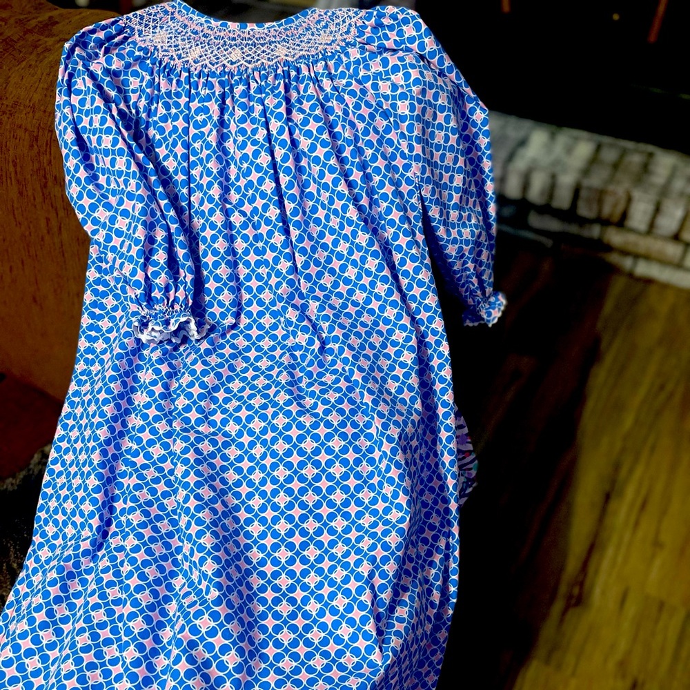 Girls long sleeved smocked dress